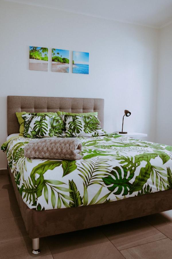 The Palm Leaf Apartments Noord Εξωτερικό φωτογραφία